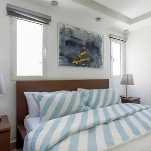 Escape Oceanfront In Avenida Espana W/pool Apartamento